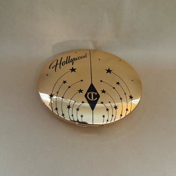 Charlotte Tilbury Glow Glide Hollywood Highlighter in Moonlit Glow - New w/Box - Picture 4 of 13